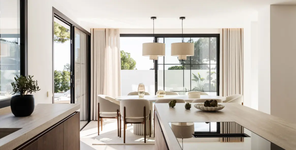 Продажа дома на две семьи в Nueva Andalucía (район Nueva Andalucía) 3