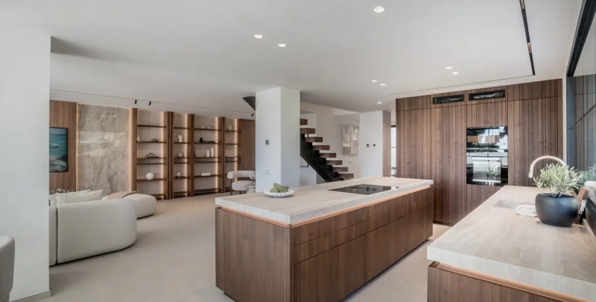 Продажа дома на две семьи в Nueva Andalucía (район Nueva Andalucía) 4