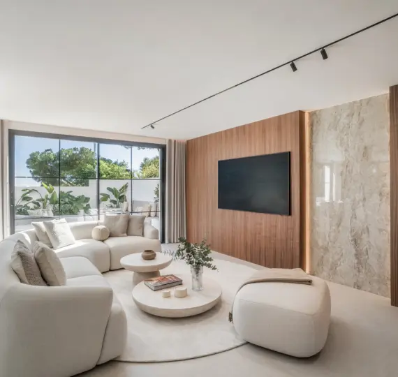 Дом на две семьи R4917565