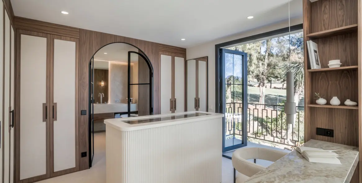 Продажа дома на две семьи в Nueva Andalucía (район Nueva Andalucía) 8