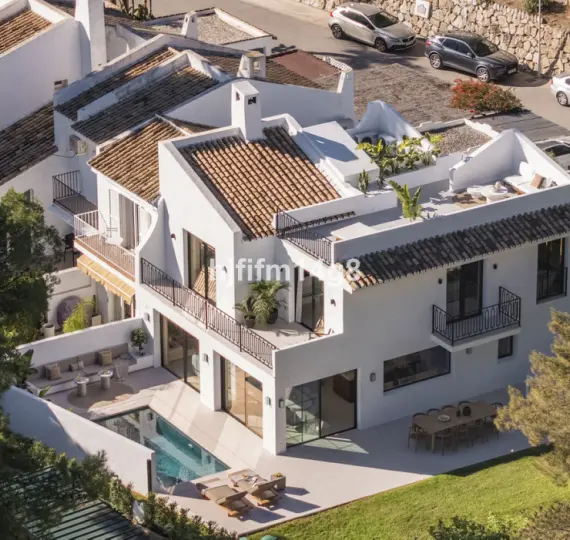 Таунхаус R4955809