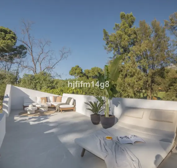 Таунхаус R4955809