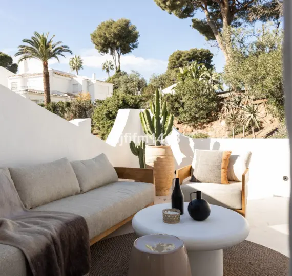 Таунхаус R4955809