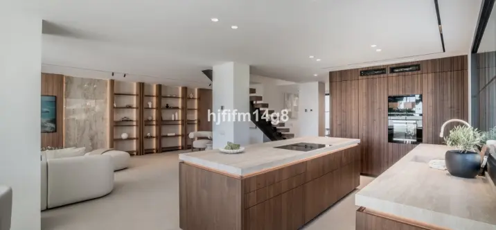 Таунхаус R4955809 4