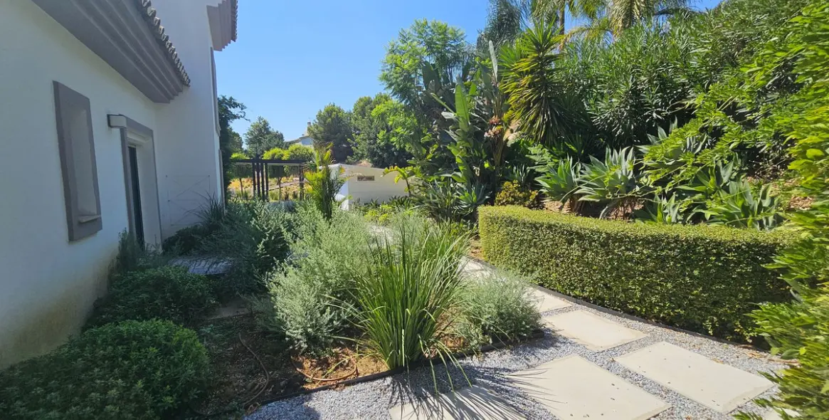 Sale of detached villa in Benahavís 28