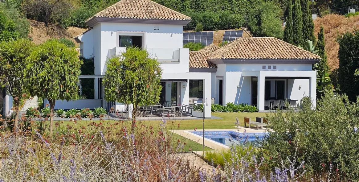 Sale of detached villa in Benahavís 33