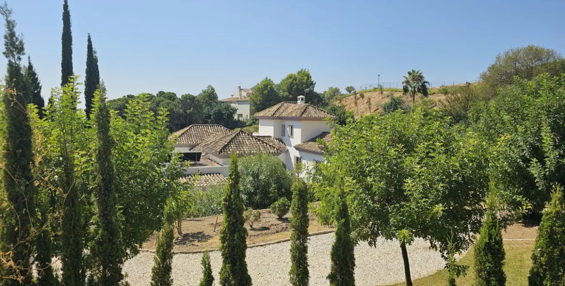 Sale of detached villa in Benahavís 34