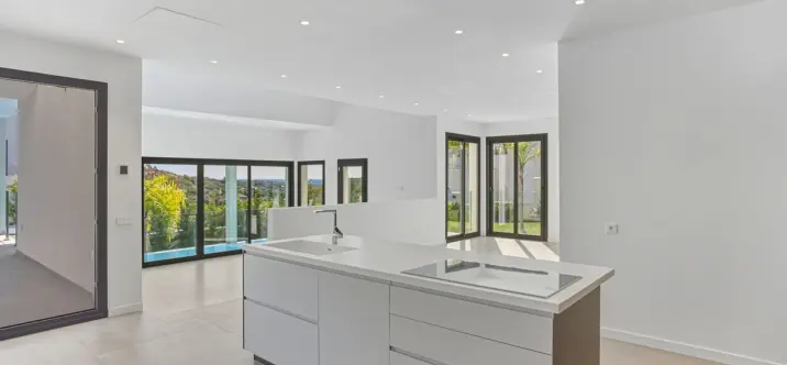 Venta de villa independiente en Elviria 4