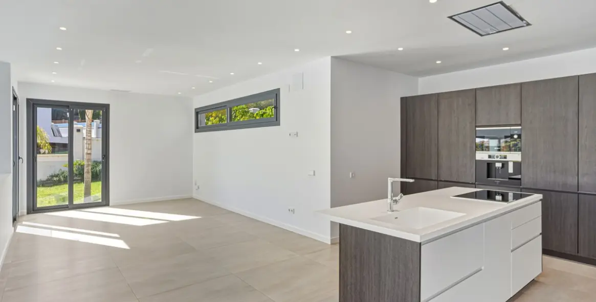 Venta de villa independiente en Elviria 6