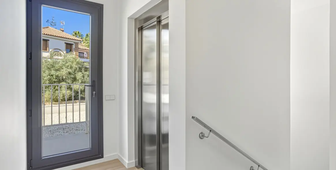 Venta de villa independiente en Elviria 13