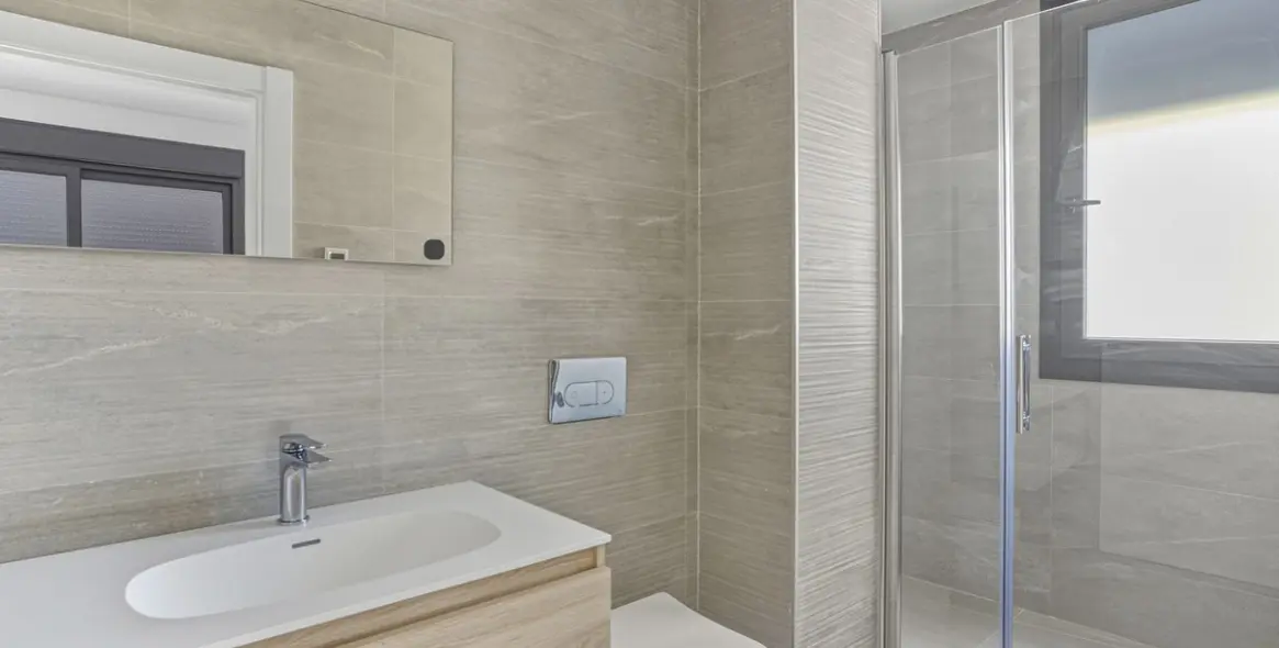 Venta de villa independiente en Elviria 26