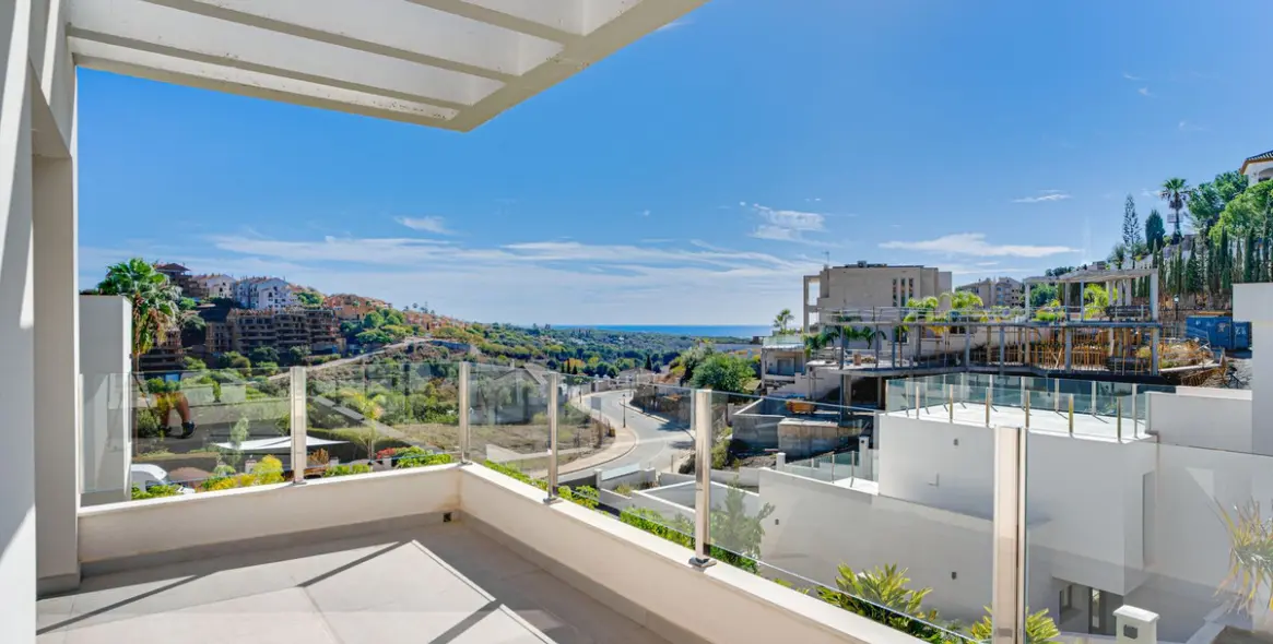 Venta de villa independiente en Elviria 28