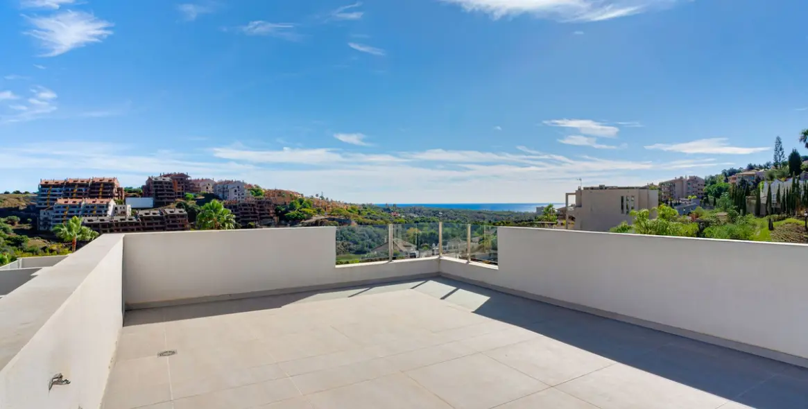 Venta de villa independiente en Elviria 32