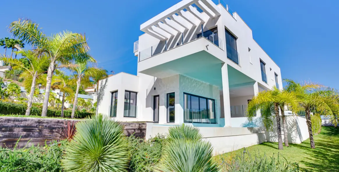 Venta de villa independiente en Elviria 34