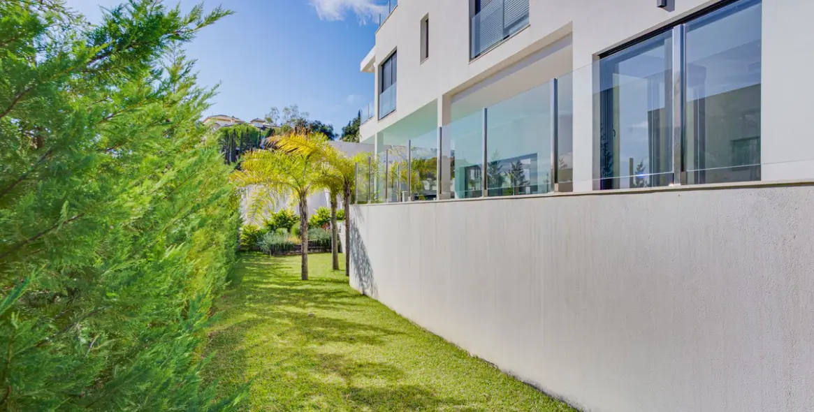 Venta de villa independiente en Elviria 35