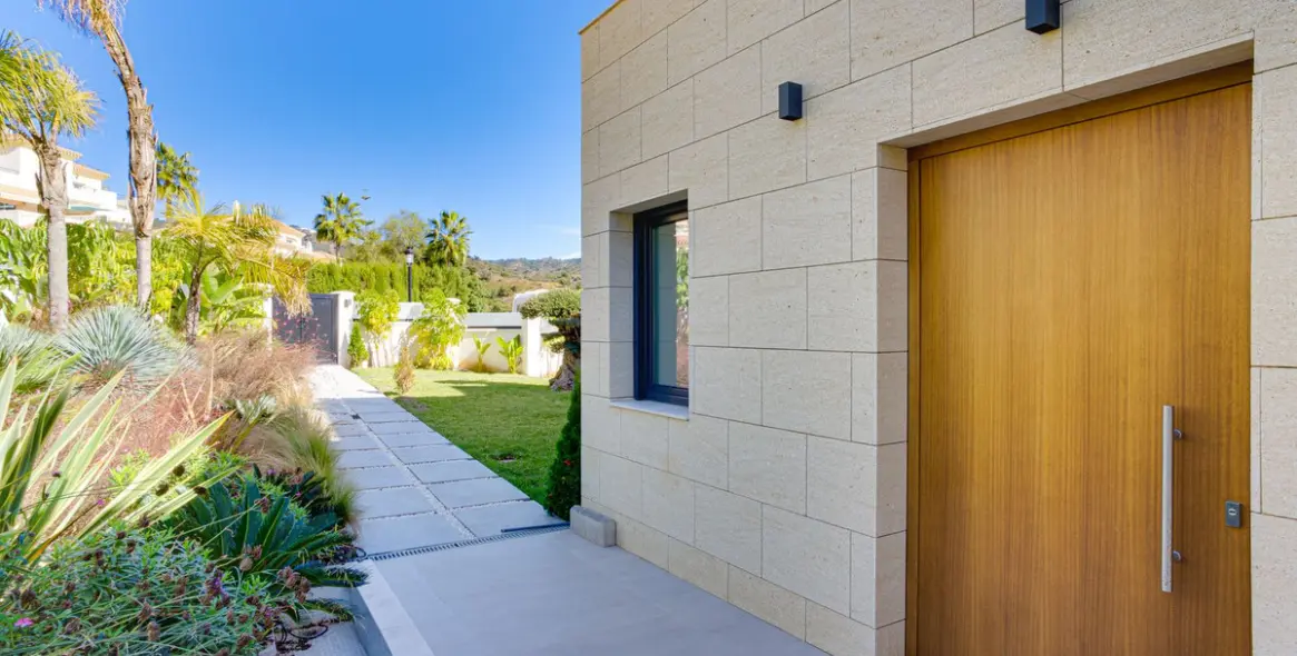 Venta de villa independiente en Elviria 39