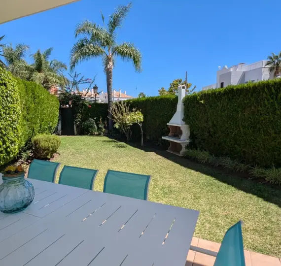 Sale of semi-detached house in San Pedro de Alcántara