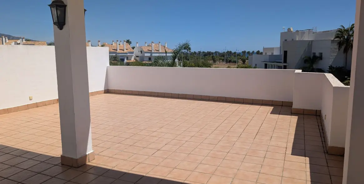 Venta de casa pareada en San Pedro de Alcántara 9