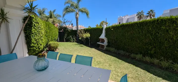 Venta de casa pareada en San Pedro de Alcántara 2
