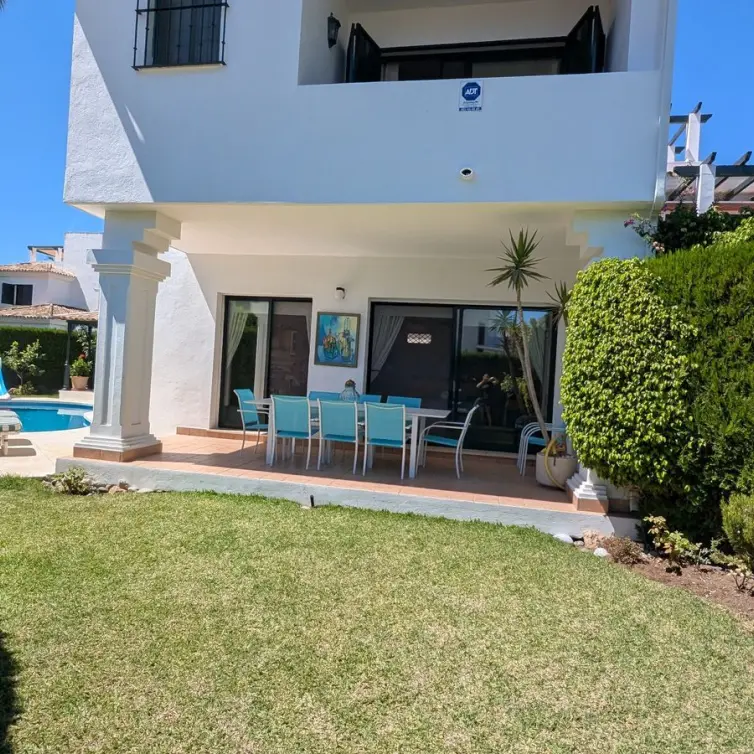 Sale of semi-detached house in San Pedro de Alcántara
