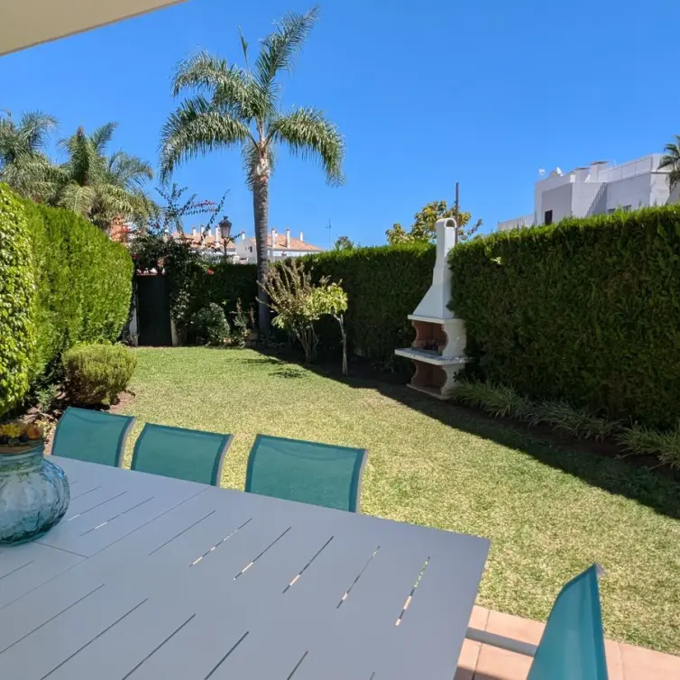 Sale of semi-detached house in San Pedro de Alcántara