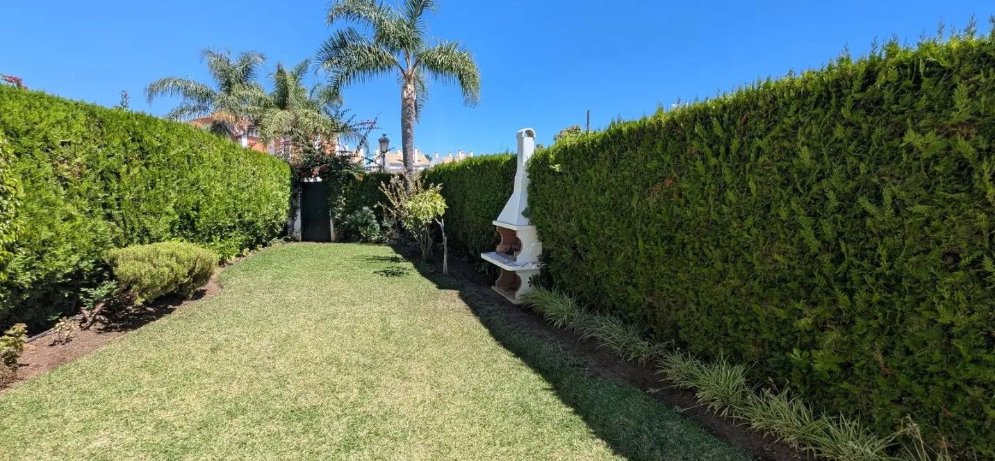 Sale of semi-detached house in San Pedro de Alcántara 4