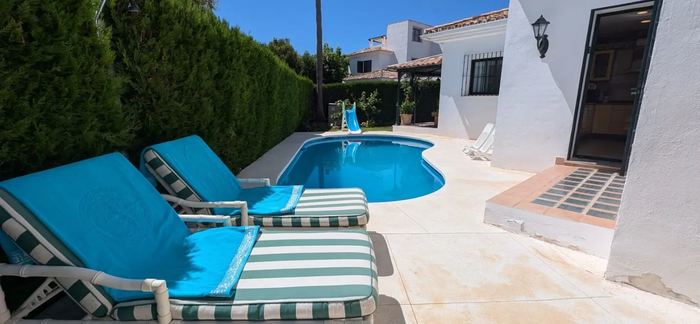 Продажа дома на две семьи в San Pedro de Alcántara 0