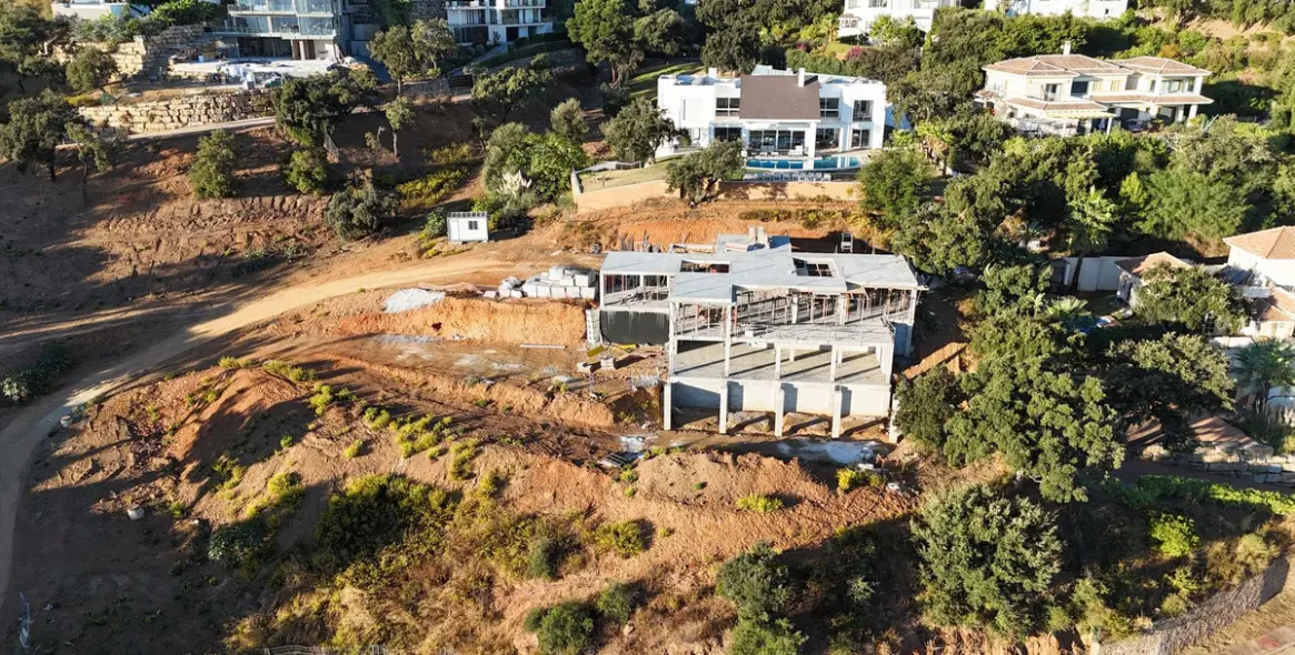 Продажа  отдельно стоящей виллы в Marbella East (район La Mairena) 4