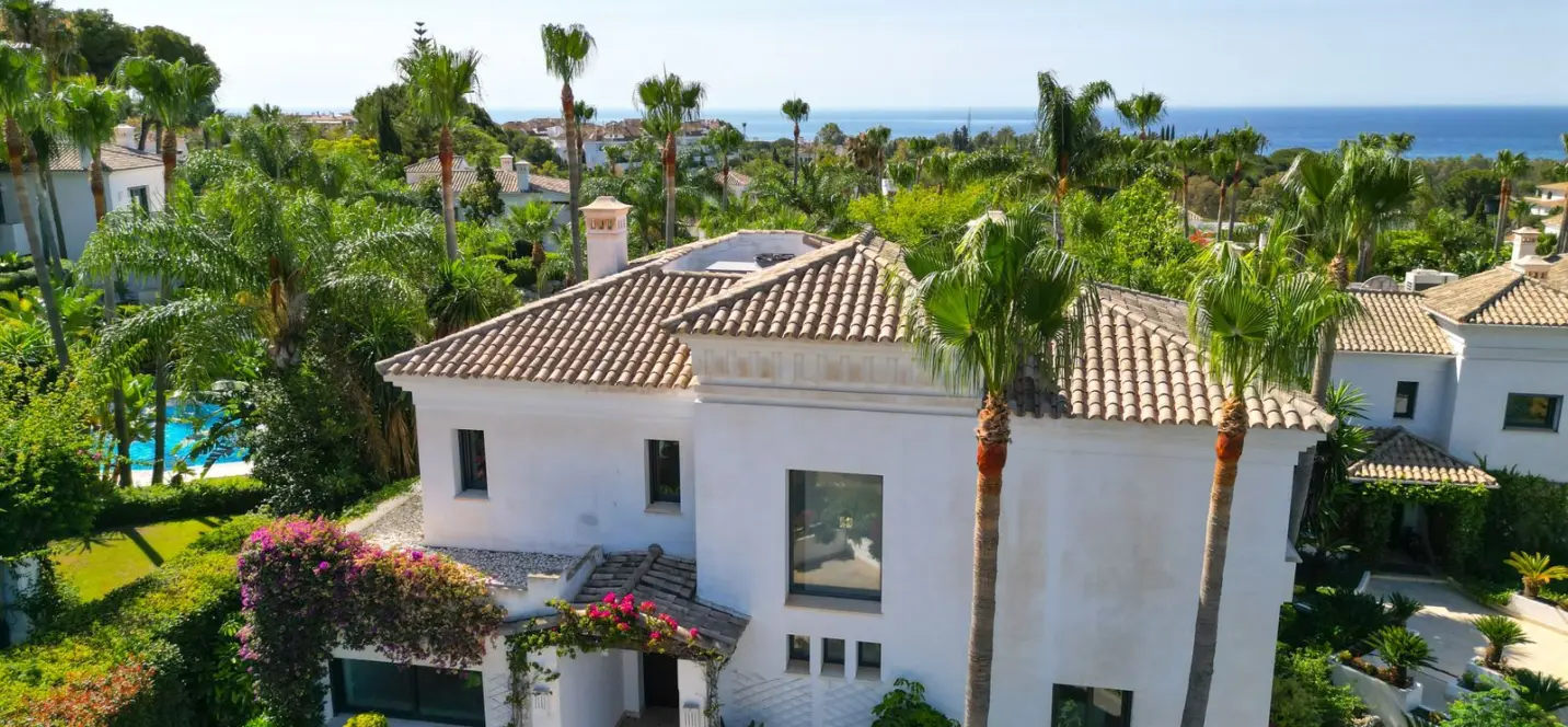 Sale of detached villa in The Golden Mile 2
