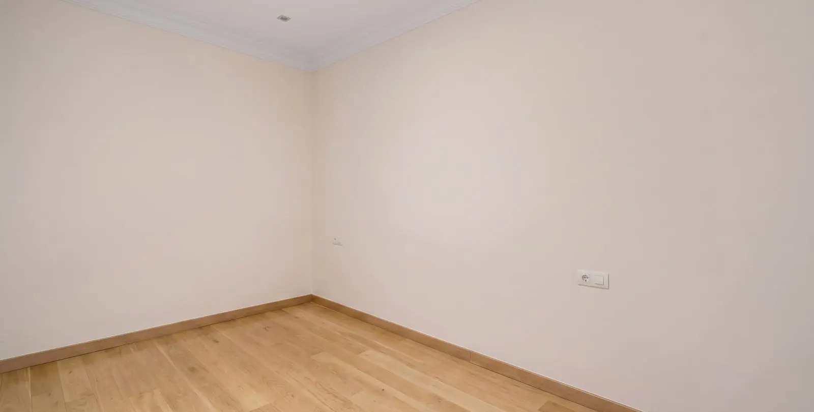 Sale of detached villa in The Golden Mile 23