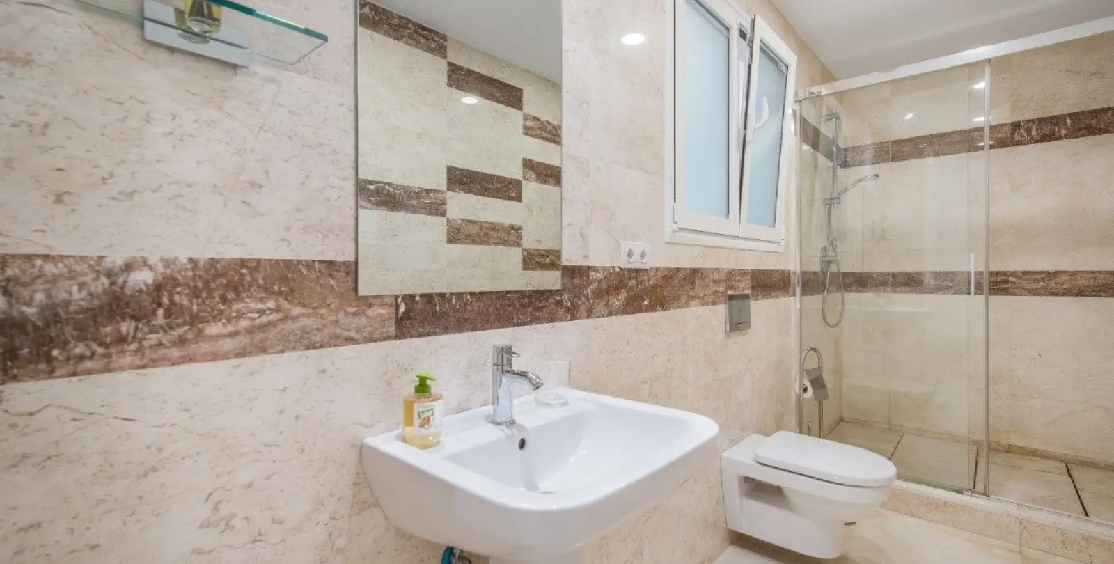 Sale of detached villa in The Golden Mile 29