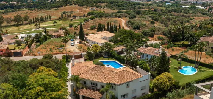 Продажа  отдельно стоящей виллы в Benahavís 1