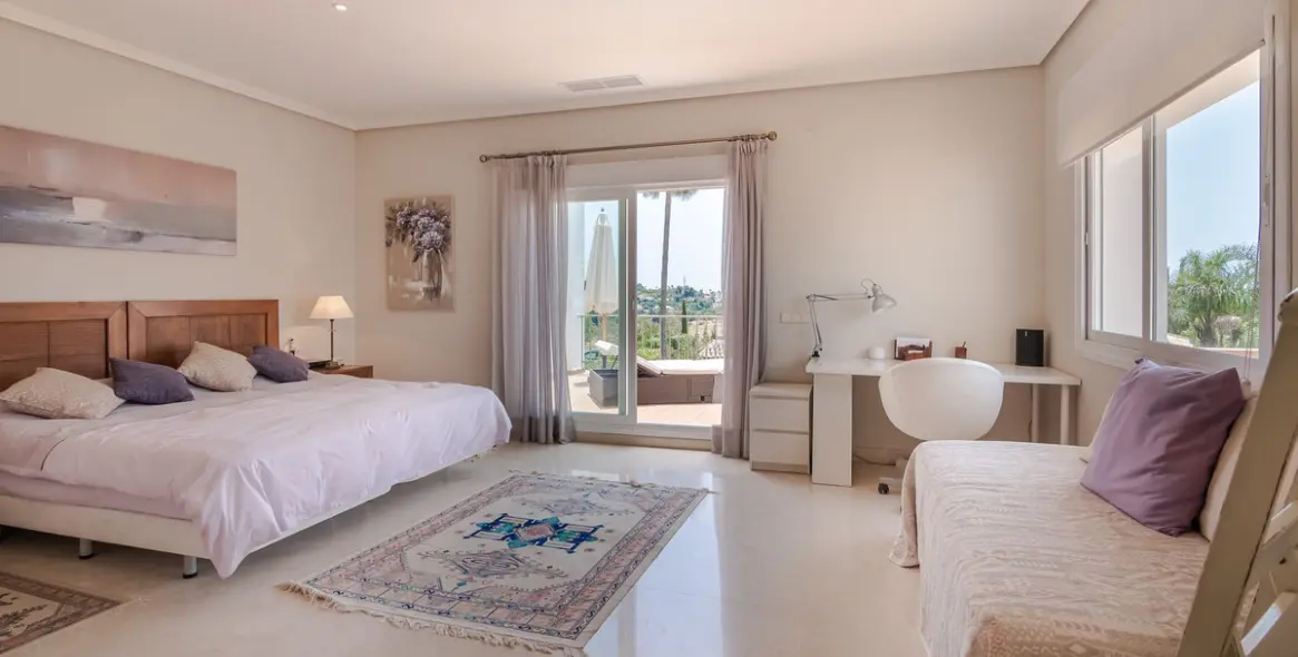 Продажа  отдельно стоящей виллы в Benahavís 11