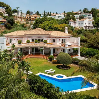 Продажа  отдельно стоящей виллы в Benahavís