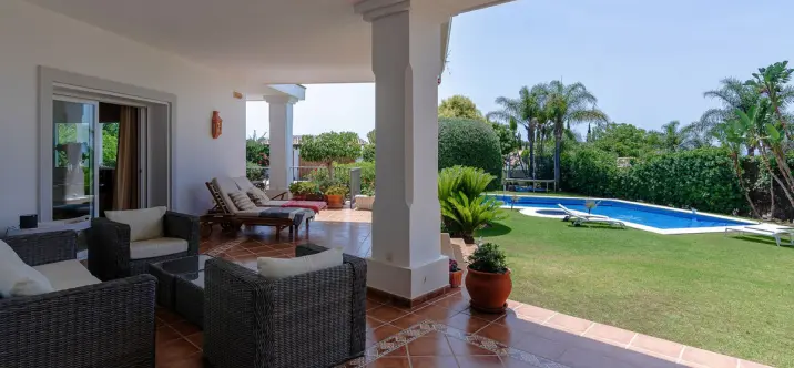 Продажа  отдельно стоящей виллы в Benahavís 3