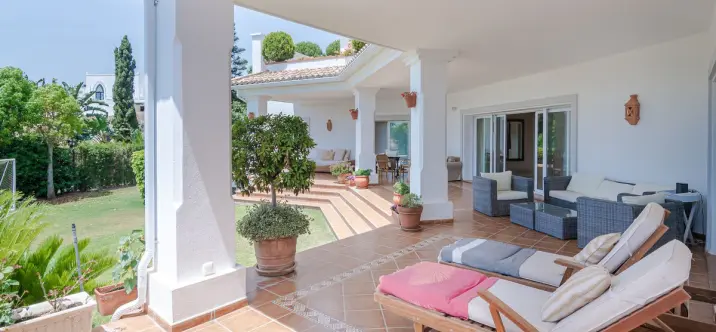 Продажа  отдельно стоящей виллы в Benahavís 4