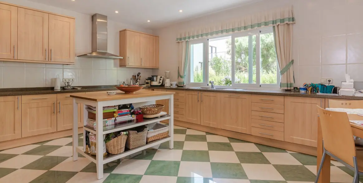 Продажа  отдельно стоящей виллы в Benahavís 18