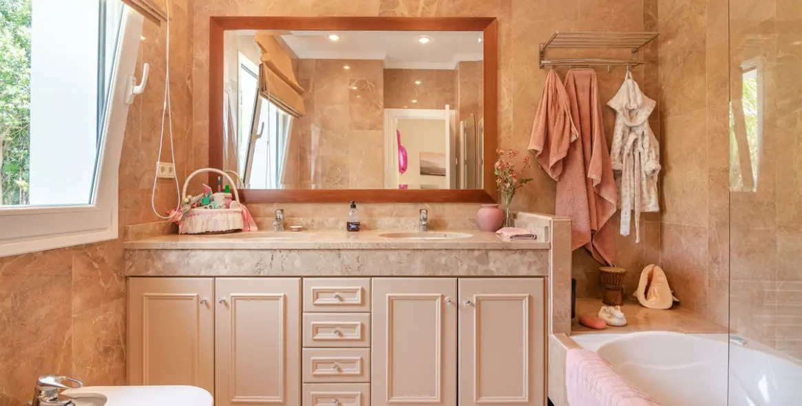 Sale of detached villa in Benahavís 24