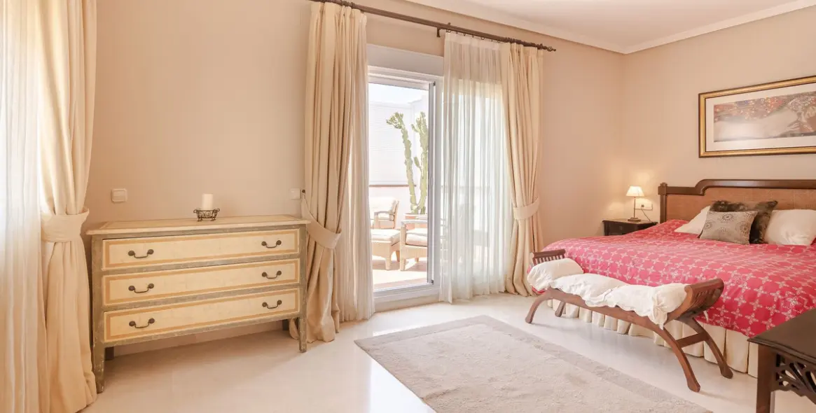 Sale of detached villa in Benahavís 26