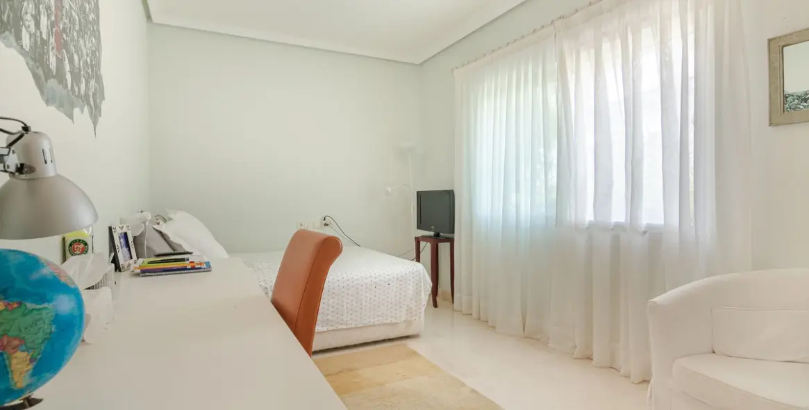 Sale of detached villa in Benahavís 30