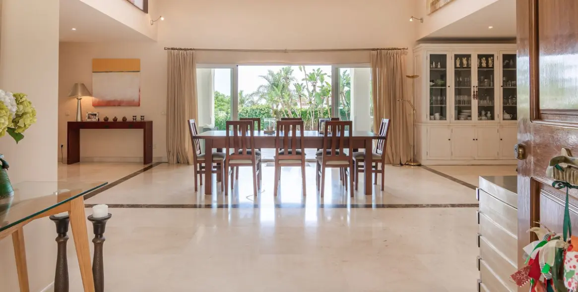 Sale of detached villa in Benahavís 34