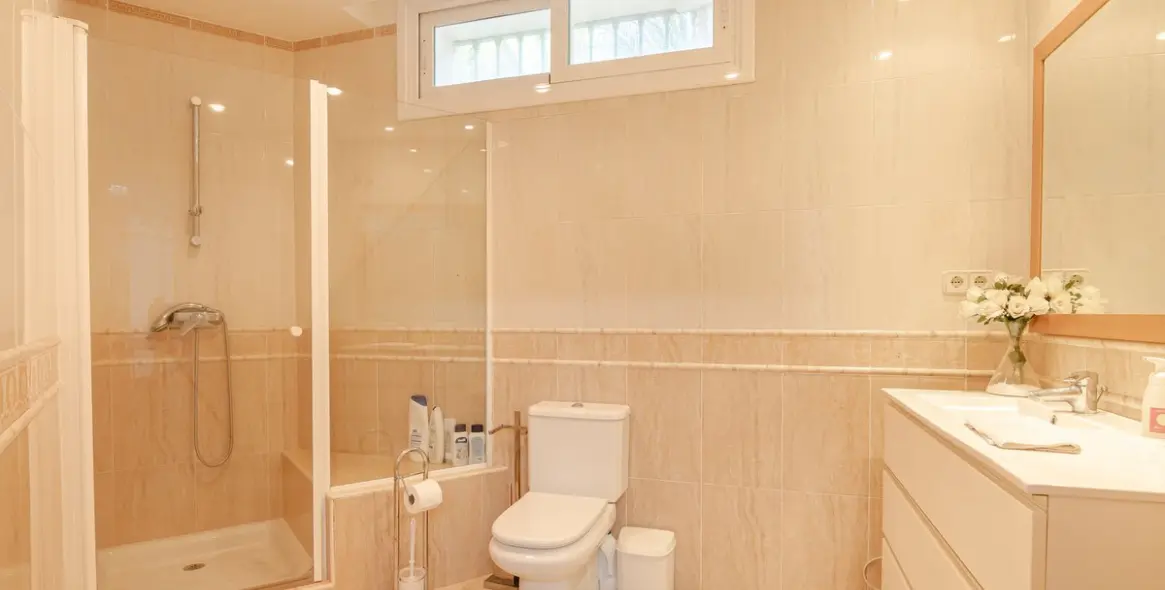 Sale of detached villa in Benahavís 36