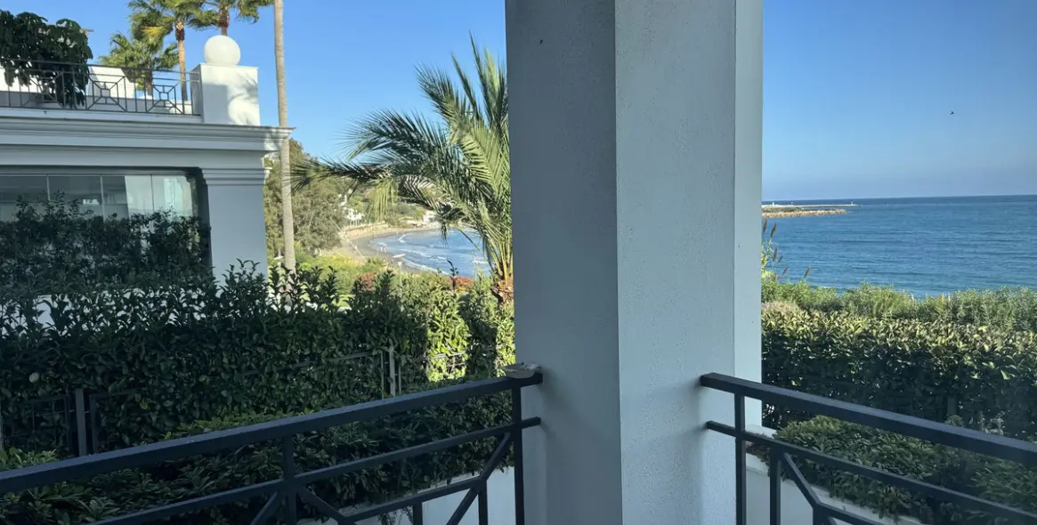 Sale of ground floor apartment in Estepona (district Estepona) 4