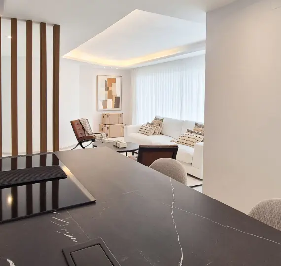 Продажа двухуровневого пентхауса в Marbella