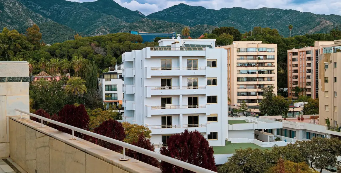 Продажа двухуровневого пентхауса в Marbella 19