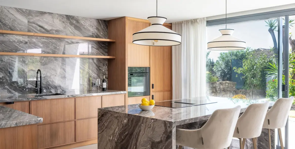 Продажа  отдельно стоящей виллы в Nueva Andalucía 5