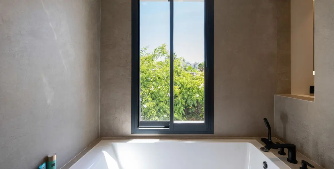 Продажа  отдельно стоящей виллы в Nueva Andalucía 20