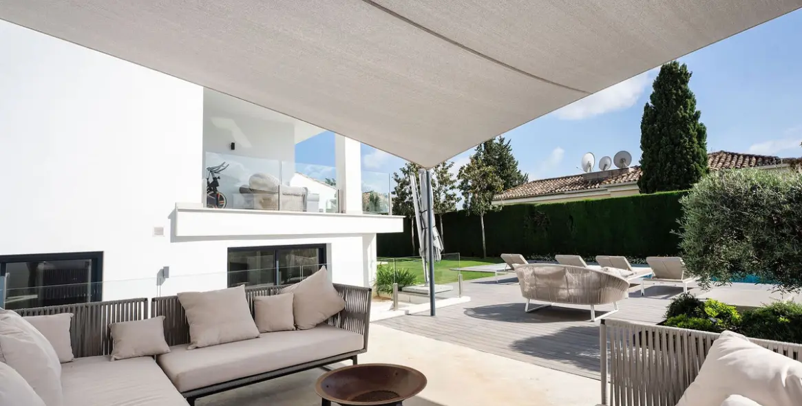 Продажа  отдельно стоящей виллы в Nueva Andalucía 6