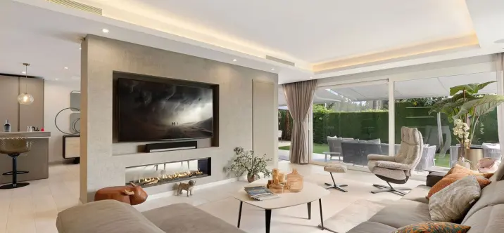 Venta de villa independiente en Nueva Andalucía 4