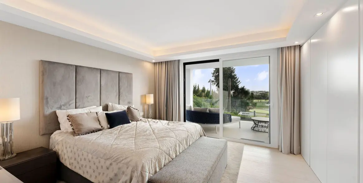 Sale of detached villa in Nueva Andalucía 18